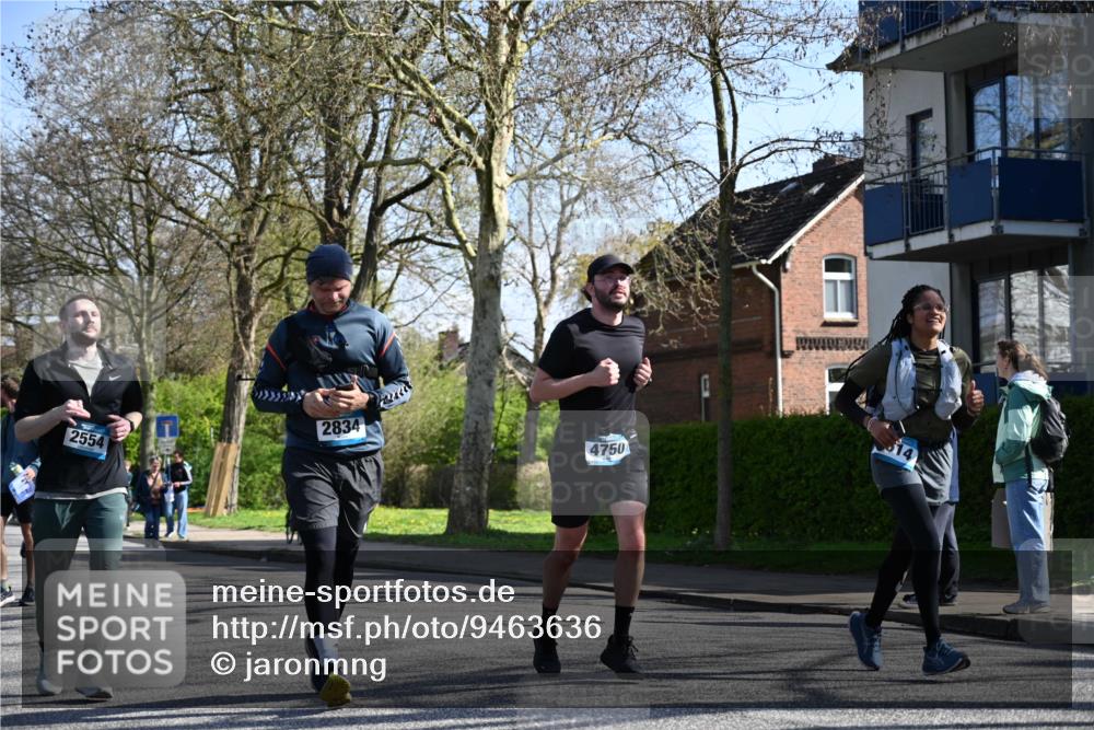 12.04.2026 - 45. Internationalen Wilhelmsburger Insellauf J. Mangold http://msf.ph/oto/9463636 12.04.2026 10:53:25 Ziel 5544, 4499, 4277, 2600, 5490, 5576, 5614, 4750, 2593, 2834, 2554, 5617, 5650, 4338, 5406, 2368, 5347, 3399, 2606 meine-sportfotos.de