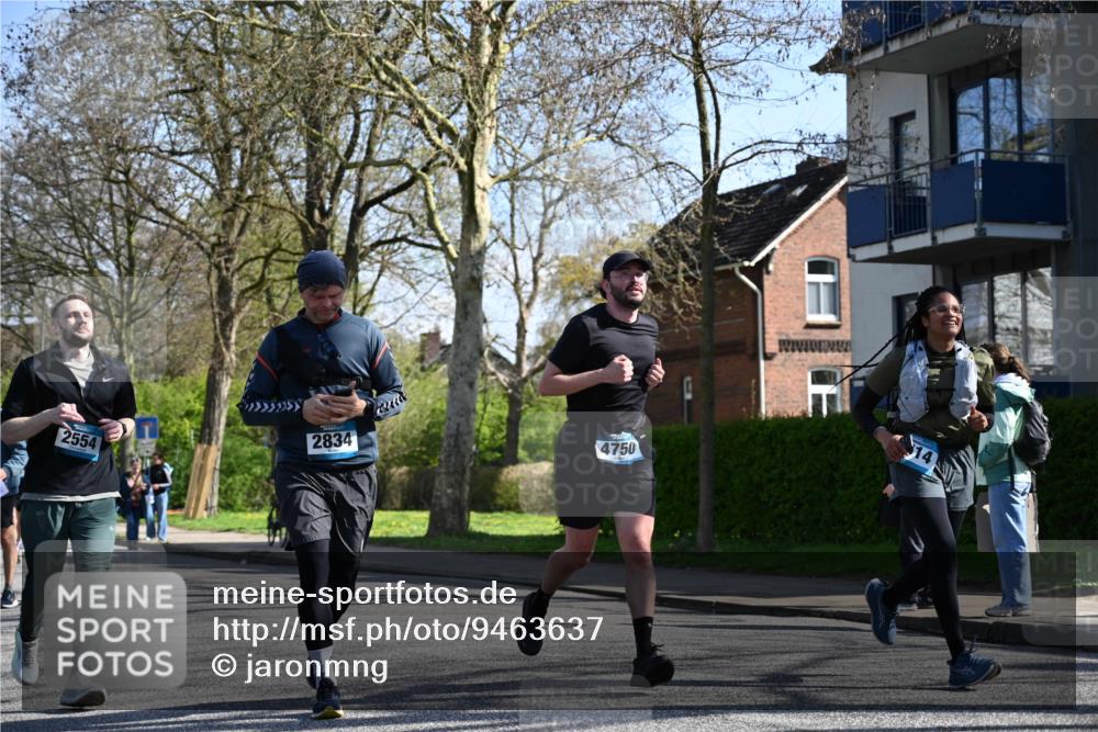12.04.2026 - 45. Internationalen Wilhelmsburger Insellauf J. Mangold http://msf.ph/oto/9463637 12.04.2026 10:53:26 Ziel 4499, 4277, 2600, 5490, 5576, 5614, 4750, 2593, 2834, 2554, 5617, 5650, 4338, 5406, 2368, 5347, 3399, 2606, 3918, 5740 meine-sportfotos.de