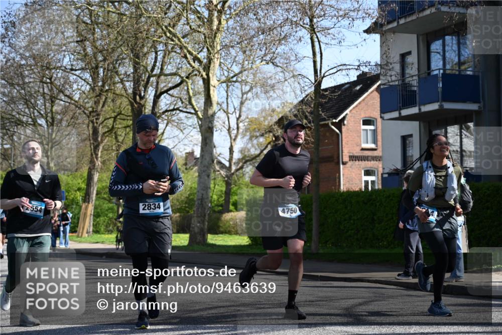 12.04.2026 - 45. Internationalen Wilhelmsburger Insellauf J. Mangold http://msf.ph/oto/9463639 12.04.2026 10:53:26 Ziel 4499, 4277, 2600, 5490, 5576, 5614, 4750, 2593, 2834, 2554, 5617, 5650, 4338, 5406, 2368, 5347, 3399, 2606, 3918, 5740 meine-sportfotos.de