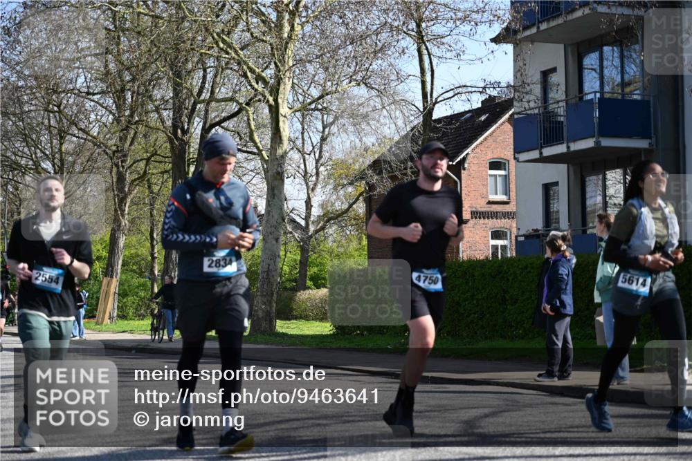 12.04.2026 - 45. Internationalen Wilhelmsburger Insellauf J. Mangold http://msf.ph/oto/9463641 12.04.2026 10:53:26 Ziel 4499, 4277, 2600, 5490, 5576, 5614, 4750, 2593, 2834, 2554, 5617, 5650, 4338, 5406, 2368, 5347, 3399, 2606, 3918, 5740 meine-sportfotos.de
