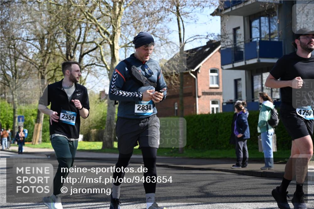 12.04.2026 - 45. Internationalen Wilhelmsburger Insellauf J. Mangold http://msf.ph/oto/9463654 12.04.2026 10:53:27 Ziel 4499, 4277, 2600, 5490, 5576, 5614, 4750, 2593, 2834, 2554, 5617, 5650, 5650, 4338, 5406, 2368, 5347, 3399, 2606, 3918, 5740, 2958, 2957, 2895 meine-sportfotos.de