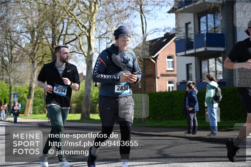 12.04.2026 - 45. Internationalen Wilhelmsburger Insellauf J. Mangold http://msf.ph/oto/9463655 12.04.2026 10:53:27 Ziel 4499, 4277, 2600, 5490, 5576, 5614, 4750, 2593, 2834, 2554, 5617, 5650, 5650, 4338, 5406, 2368, 5347, 3399, 2606, 3918, 5740, 2958, 2957, 2895 meine-sportfotos.de
