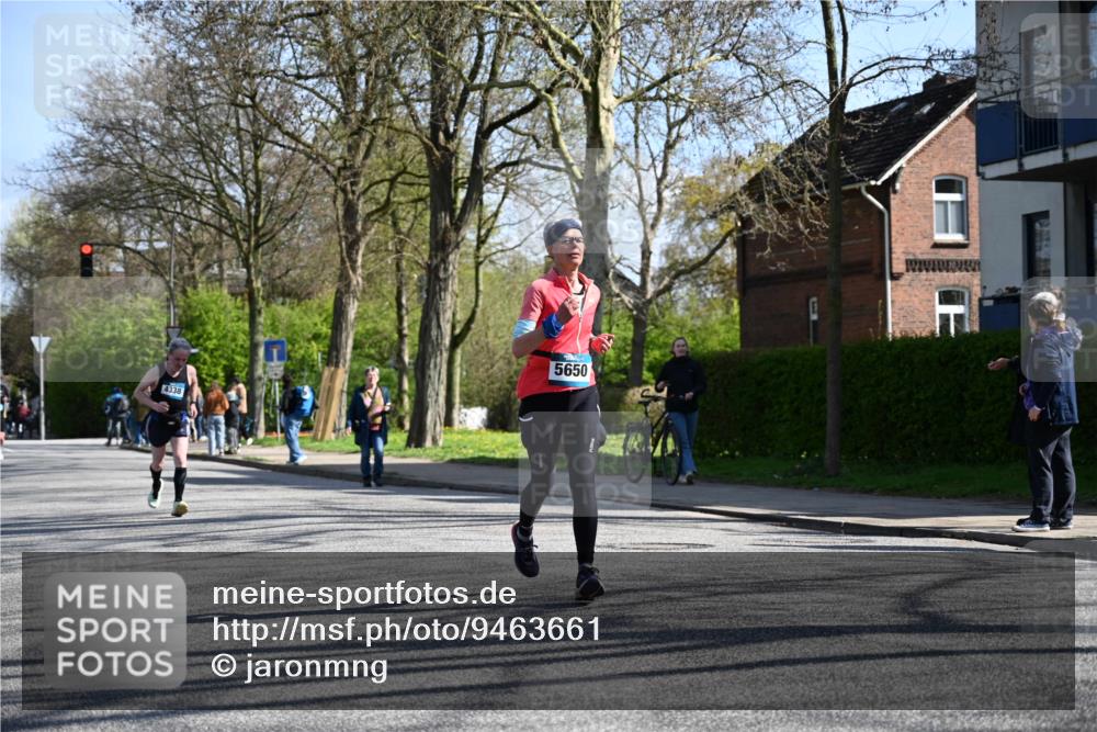 12.04.2026 - 45. Internationalen Wilhelmsburger Insellauf J. Mangold http://msf.ph/oto/9463661 12.04.2026 10:53:34 Ziel 5614, 4750, 2593, 2834, 2554, 5617, 5650, 4338, 5406, 2368, 5347, 3399, 2606, 2606, 3918, 5740, 2958, 2957, 2895, 3724 meine-sportfotos.de