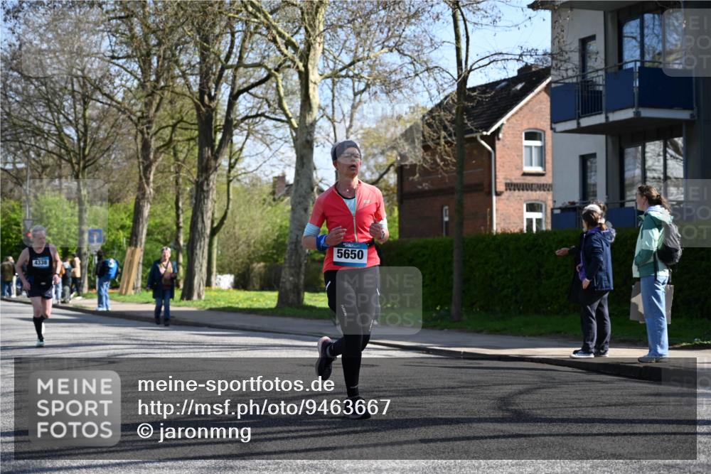 12.04.2026 - 45. Internationalen Wilhelmsburger Insellauf J. Mangold http://msf.ph/oto/9463667 12.04.2026 10:53:34 Ziel 5614, 4750, 2593, 2834, 2554, 5617, 5650, 4338, 5406, 2368, 5347, 3399, 2606, 2606, 3918, 5740, 2958, 2957, 2895, 3724 meine-sportfotos.de