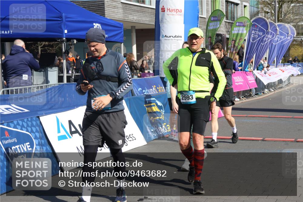 12.04.2026 - 45. Internationalen Wilhelmsburger Insellauf Strokosch-Dieckow http://msf.ph/oto/9463682 12.04.2026 10:54:02 Ziel 2834, 2554, 5617 meine-sportfotos.de