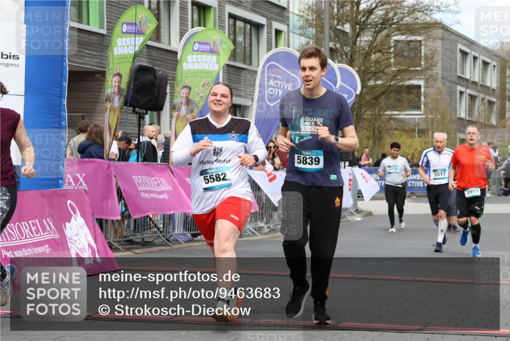 12.04.2026 - 45. Internationalen Wilhelmsburger Insellauf Strokosch-Dieckow http://msf.ph/oto/9463683 12.04.2026 13:16:28 Ziel 2681, 5839, 5582, 5666, 3993, 5517 meine-sportfotos.de