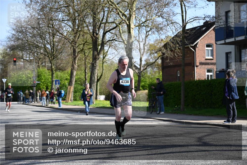 12.04.2026 - 45. Internationalen Wilhelmsburger Insellauf J. Mangold http://msf.ph/oto/9463685 12.04.2026 10:53:38 Ziel 5614, 4750, 2593, 2834, 2554, 5617, 5650, 4338, 5406, 2368, 5347, 3399, 2606, 3918, 5740, 3918, 5740, 2958, 2957, 2895, 3724, 2399 meine-sportfotos.de