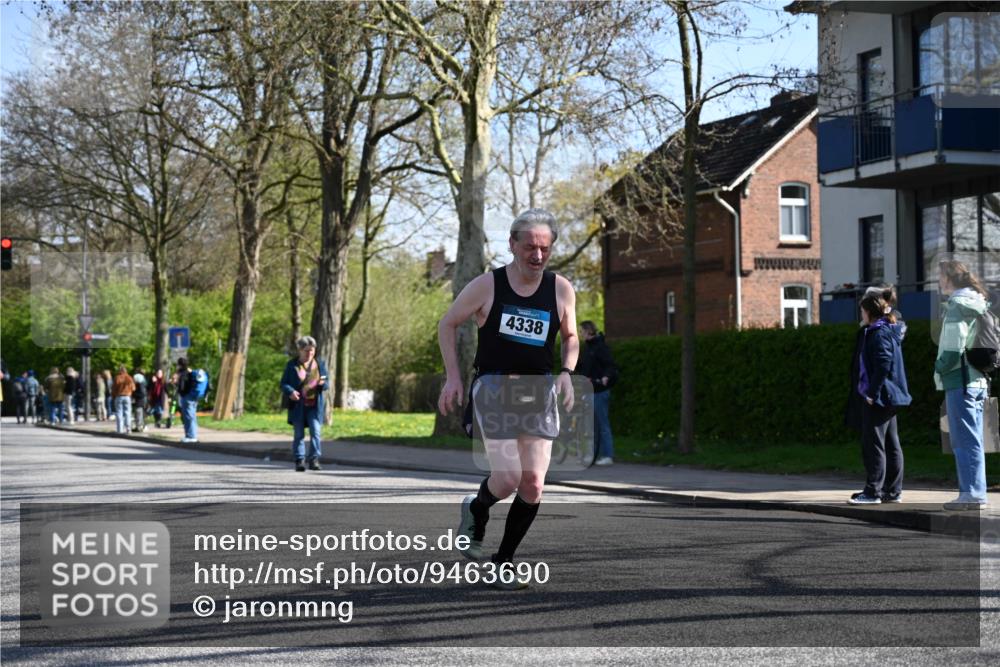 12.04.2026 - 45. Internationalen Wilhelmsburger Insellauf J. Mangold http://msf.ph/oto/9463690 12.04.2026 10:53:38 Ziel 5614, 4750, 2593, 2834, 2554, 5617, 5650, 4338, 5406, 2368, 5347, 3399, 2606, 3918, 5740, 3918, 5740, 2958, 2957, 2895, 3724, 2399 meine-sportfotos.de