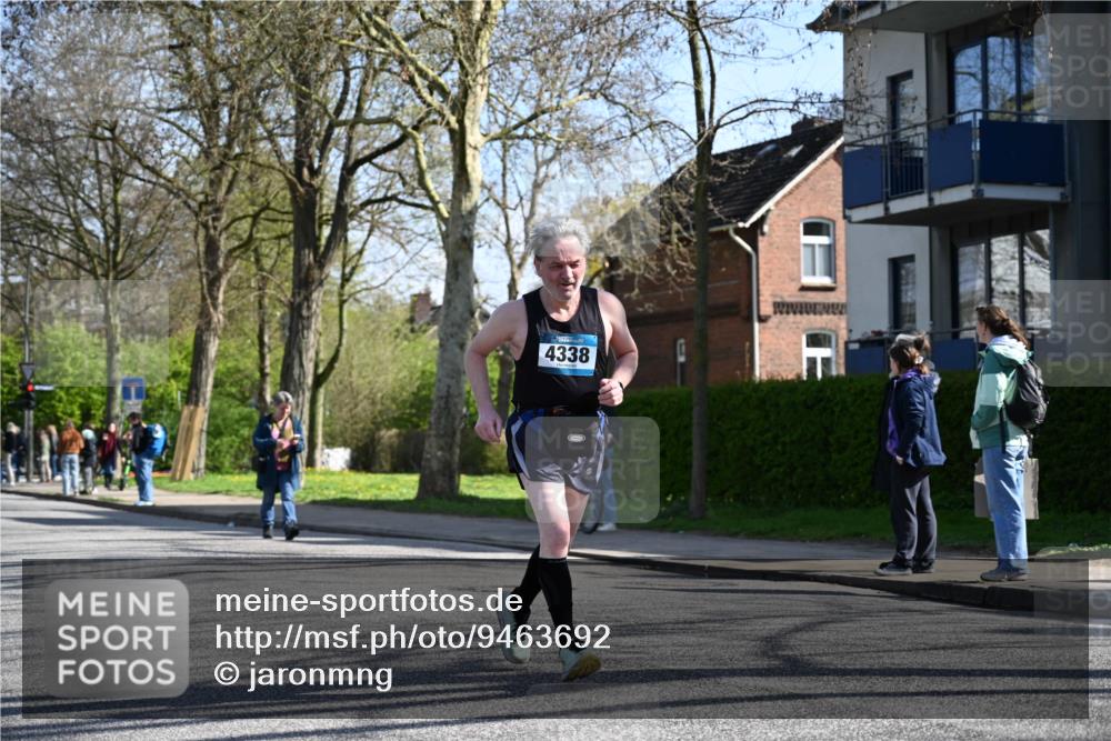 12.04.2026 - 45. Internationalen Wilhelmsburger Insellauf J. Mangold http://msf.ph/oto/9463692 12.04.2026 10:53:38 Ziel 5614, 4750, 2593, 2834, 2554, 5617, 5650, 4338, 5406, 2368, 5347, 3399, 2606, 3918, 5740, 3918, 5740, 2958, 2957, 2895, 3724, 2399 meine-sportfotos.de