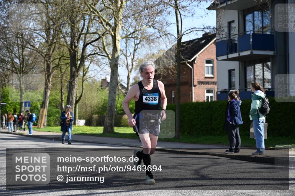 12.04.2026 - 45. Internationalen Wilhelmsburger Insellauf J. Mangold http://msf.ph/oto/9463694 12.04.2026 10:53:38 Ziel 5614, 4750, 2593, 2834, 2554, 5617, 5650, 4338, 5406, 2368, 5347, 3399, 2606, 3918, 5740, 3918, 5740, 2958, 2957, 2895, 3724, 2399 meine-sportfotos.de