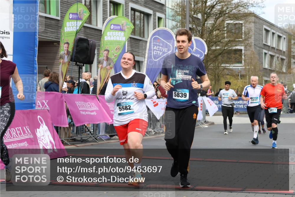 12.04.2026 - 45. Internationalen Wilhelmsburger Insellauf Strokosch-Dieckow http://msf.ph/oto/9463697 12.04.2026 13:16:28 Ziel 2681, 5839, 5582, 5666, 3993, 5517 meine-sportfotos.de