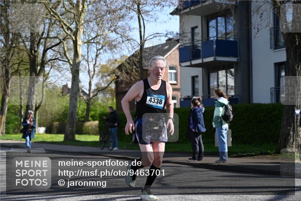 12.04.2026 - 45. Internationalen Wilhelmsburger Insellauf J. Mangold http://msf.ph/oto/9463701 12.04.2026 10:53:39 Ziel 5614, 4750, 2593, 2834, 2554, 5617, 5650, 4338, 5406, 2368, 5347, 3399, 2606, 3918, 5740, 2958, 2957, 2895, 2958, 2957, 2895, 3724, 2399, 3580, 3596, 4131 meine-sportfotos.de