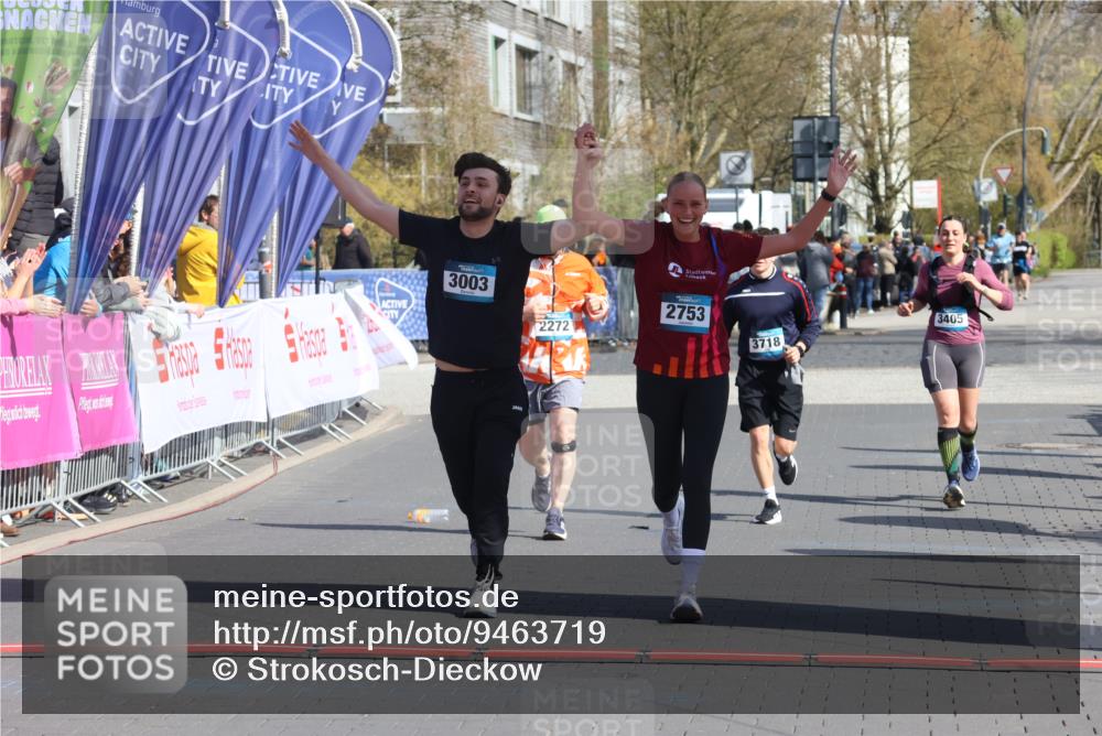 12.04.2026 - 45. Internationalen Wilhelmsburger Insellauf Strokosch-Dieckow http://msf.ph/oto/9463719 12.04.2026 11:13:04 Ziel 3517, 2739, 3003, 2753, 2272 meine-sportfotos.de