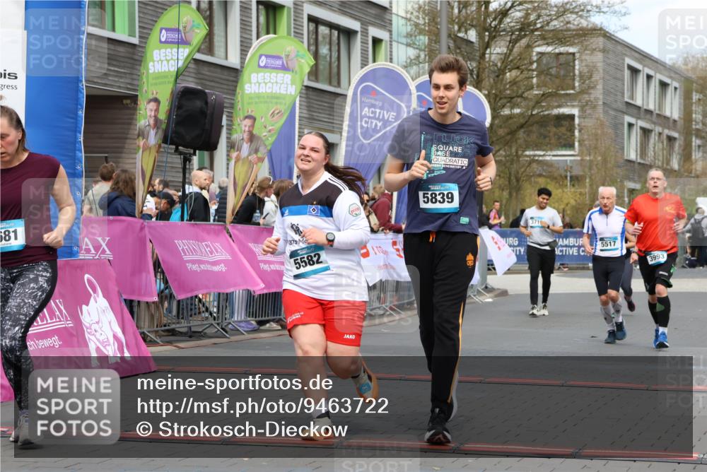 12.04.2026 - 45. Internationalen Wilhelmsburger Insellauf Strokosch-Dieckow http://msf.ph/oto/9463722 12.04.2026 13:16:28 Ziel 2681, 5839, 5582, 5666, 3993, 5517 meine-sportfotos.de