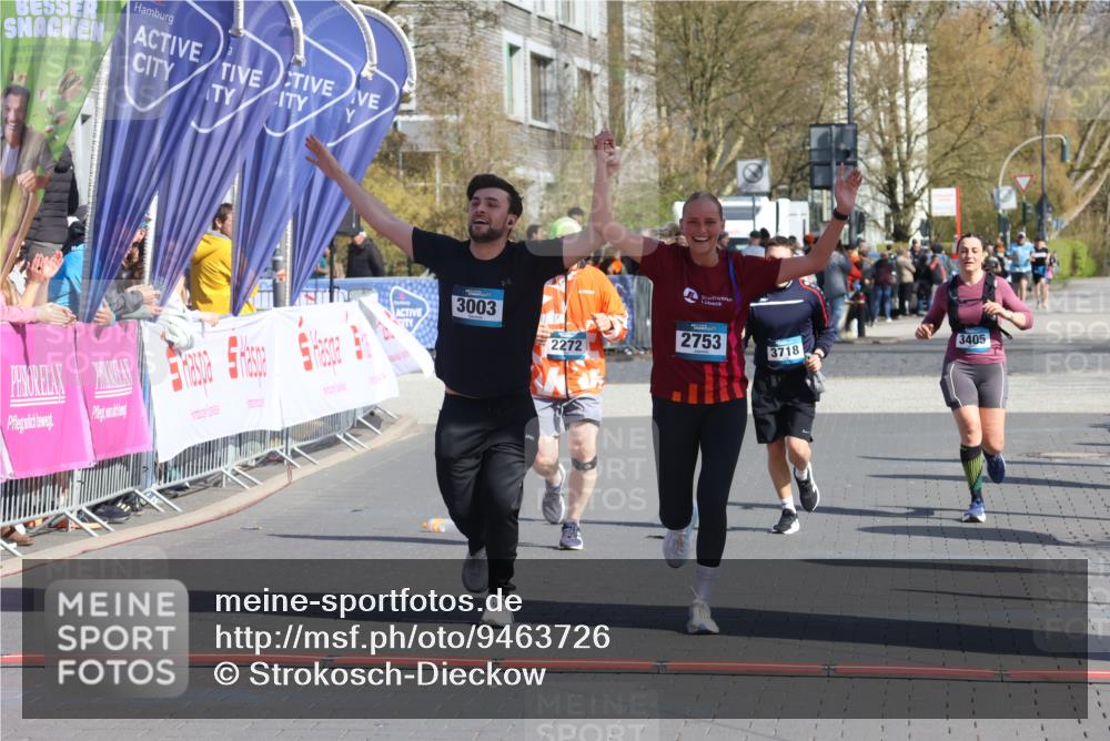 12.04.2026 - 45. Internationalen Wilhelmsburger Insellauf Strokosch-Dieckow http://msf.ph/oto/9463726 12.04.2026 11:13:04 Ziel 3517, 2739, 3003, 2753, 2272 meine-sportfotos.de