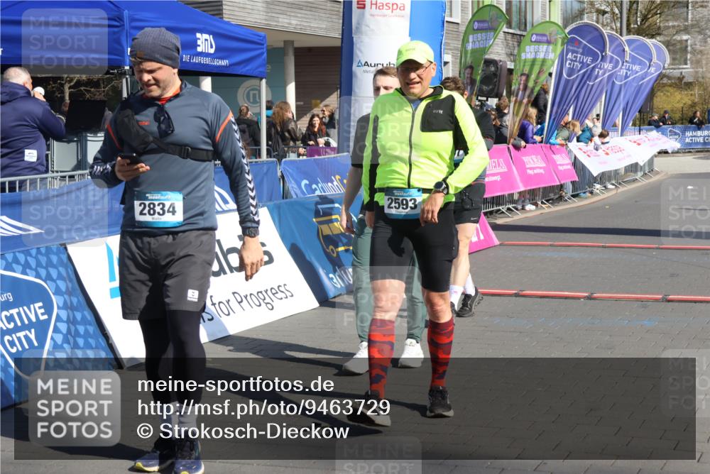12.04.2026 - 45. Internationalen Wilhelmsburger Insellauf Strokosch-Dieckow http://msf.ph/oto/9463729 12.04.2026 10:54:03 Ziel 2554, 5617, 5650 meine-sportfotos.de