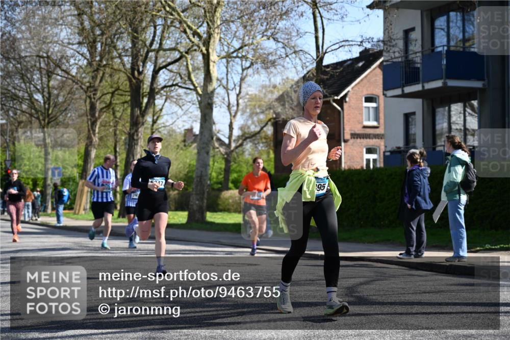 12.04.2026 - 45. Internationalen Wilhelmsburger Insellauf J. Mangold http://msf.ph/oto/9463755 12.04.2026 10:53:56 Ziel 4338, 5406, 2368, 5347, 3399, 2606, 3918, 5740, 2958, 2957, 2895, 3724, 3724, 2399, 3580, 3596, 4131, 2569, 4389, 4390, 2701 meine-sportfotos.de