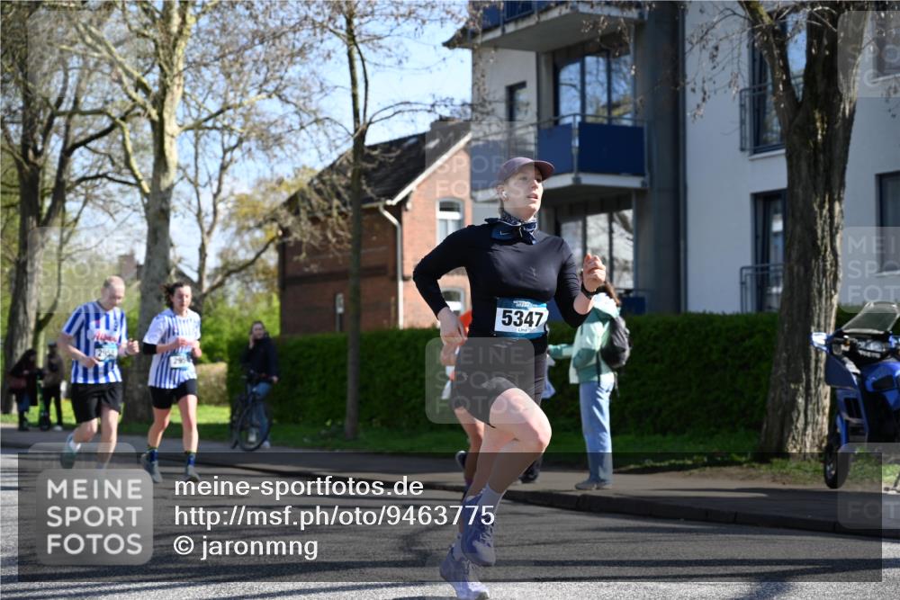 12.04.2026 - 45. Internationalen Wilhelmsburger Insellauf J. Mangold http://msf.ph/oto/9463775 12.04.2026 10:53:58 Ziel 5406, 2368, 5347, 3399, 2606, 3918, 5740, 2958, 2957, 2895, 3724, 2399, 3580, 3596, 4131, 2569, 4389, 4390, 2701 meine-sportfotos.de