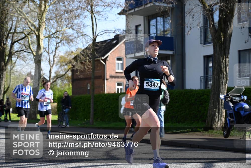 12.04.2026 - 45. Internationalen Wilhelmsburger Insellauf J. Mangold http://msf.ph/oto/9463776 12.04.2026 10:53:58 Ziel 5406, 2368, 5347, 3399, 2606, 3918, 5740, 2958, 2957, 2895, 3724, 2399, 3580, 3596, 4131, 2569, 4389, 4390, 2701 meine-sportfotos.de