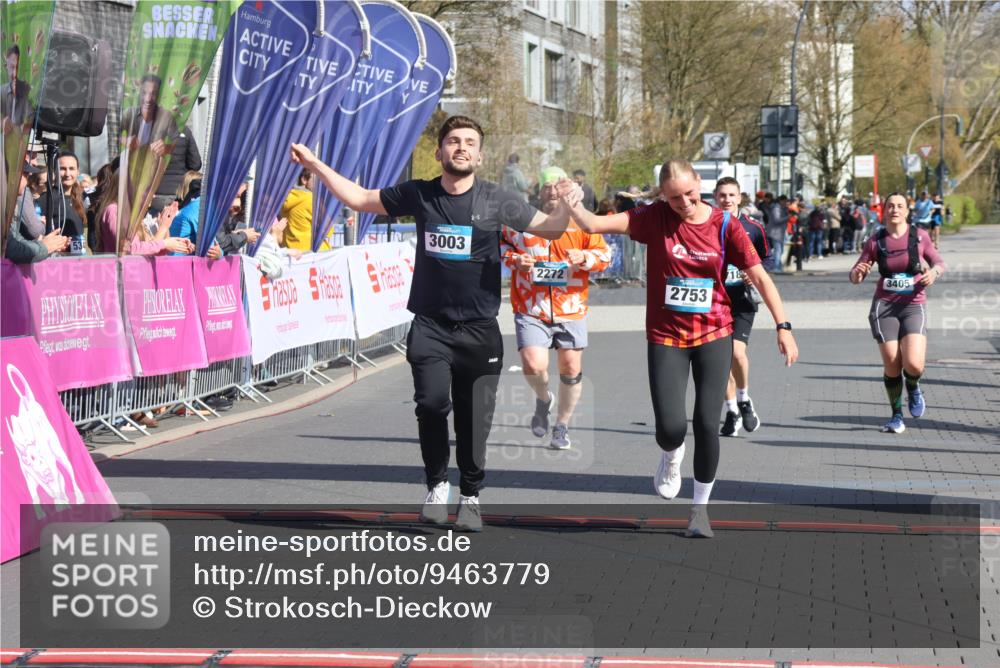 12.04.2026 - 45. Internationalen Wilhelmsburger Insellauf Strokosch-Dieckow http://msf.ph/oto/9463779 12.04.2026 11:13:05 Ziel 2739, 3003, 2753, 2272, 3718, 3405 meine-sportfotos.de