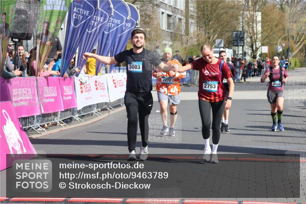 12.04.2026 - 45. Internationalen Wilhelmsburger Insellauf Strokosch-Dieckow http://msf.ph/oto/9463789 12.04.2026 11:13:05 Ziel 2739, 3003, 2753, 2272, 3718, 3405 meine-sportfotos.de