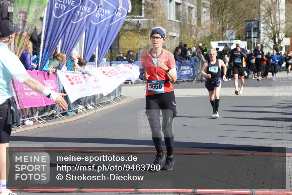 12.04.2026 - 45. Internationalen Wilhelmsburger Insellauf Strokosch-Dieckow http://msf.ph/oto/9463790 12.04.2026 10:54:06 Ziel 5650 meine-sportfotos.de