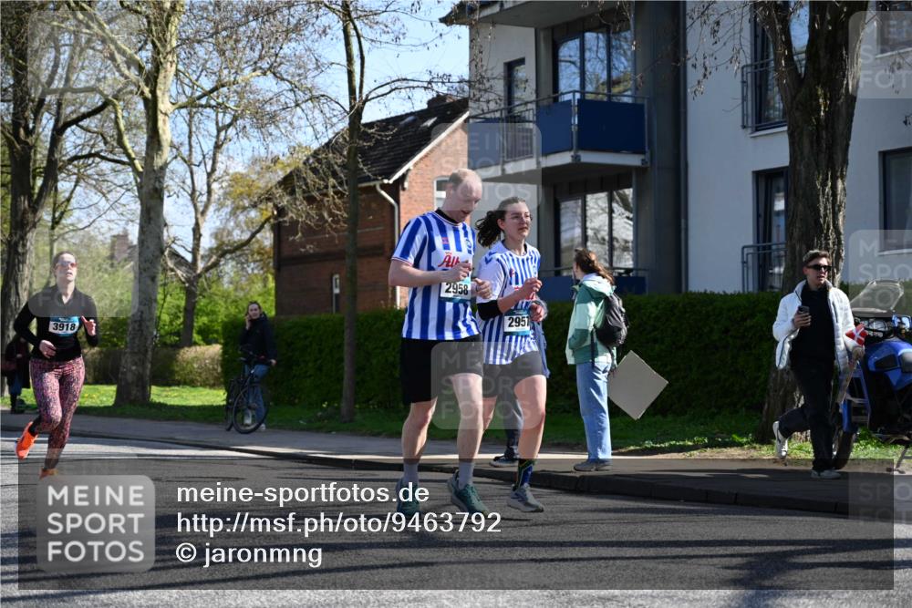 12.04.2026 - 45. Internationalen Wilhelmsburger Insellauf J. Mangold http://msf.ph/oto/9463792 12.04.2026 10:54:00 Ziel 5406, 2368, 5347, 3399, 2606, 3918, 5740, 2958, 2957, 2895, 3724, 2399, 3580, 3596, 4131, 2569, 4389, 4390, 2701 meine-sportfotos.de
