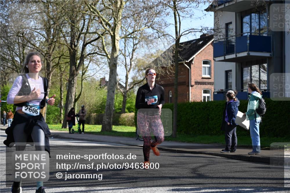 12.04.2026 - 45. Internationalen Wilhelmsburger Insellauf J. Mangold http://msf.ph/oto/9463800 12.04.2026 10:54:01 Ziel 2368, 5347, 3399, 2606, 3918, 5740, 2958, 2957, 2895, 3724, 2399, 3580, 3596, 4131, 2569, 4389, 4390, 2701 meine-sportfotos.de
