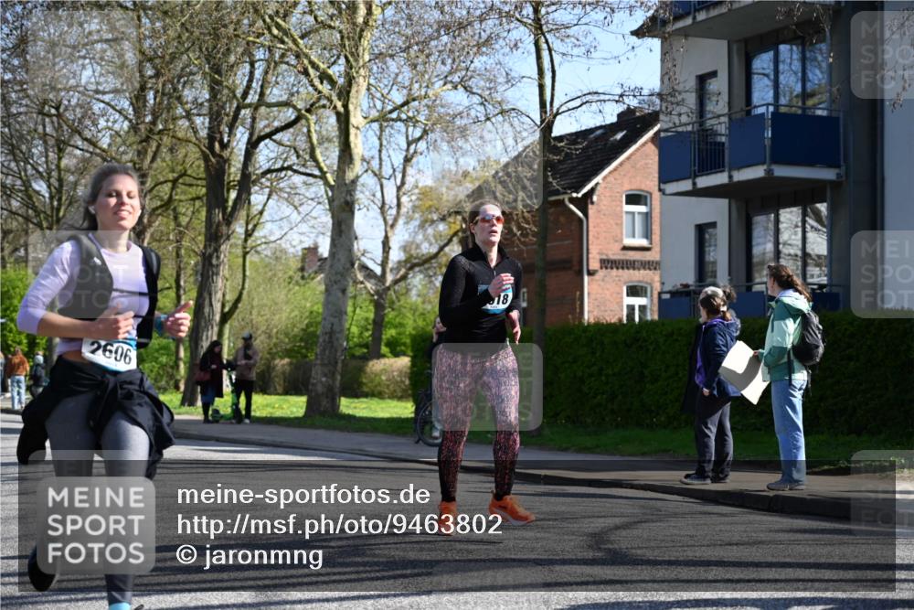 12.04.2026 - 45. Internationalen Wilhelmsburger Insellauf J. Mangold http://msf.ph/oto/9463802 12.04.2026 10:54:01 Ziel 2368, 5347, 3399, 2606, 3918, 5740, 2958, 2957, 2895, 3724, 2399, 3580, 3596, 4131, 2569, 4389, 4390, 2701 meine-sportfotos.de