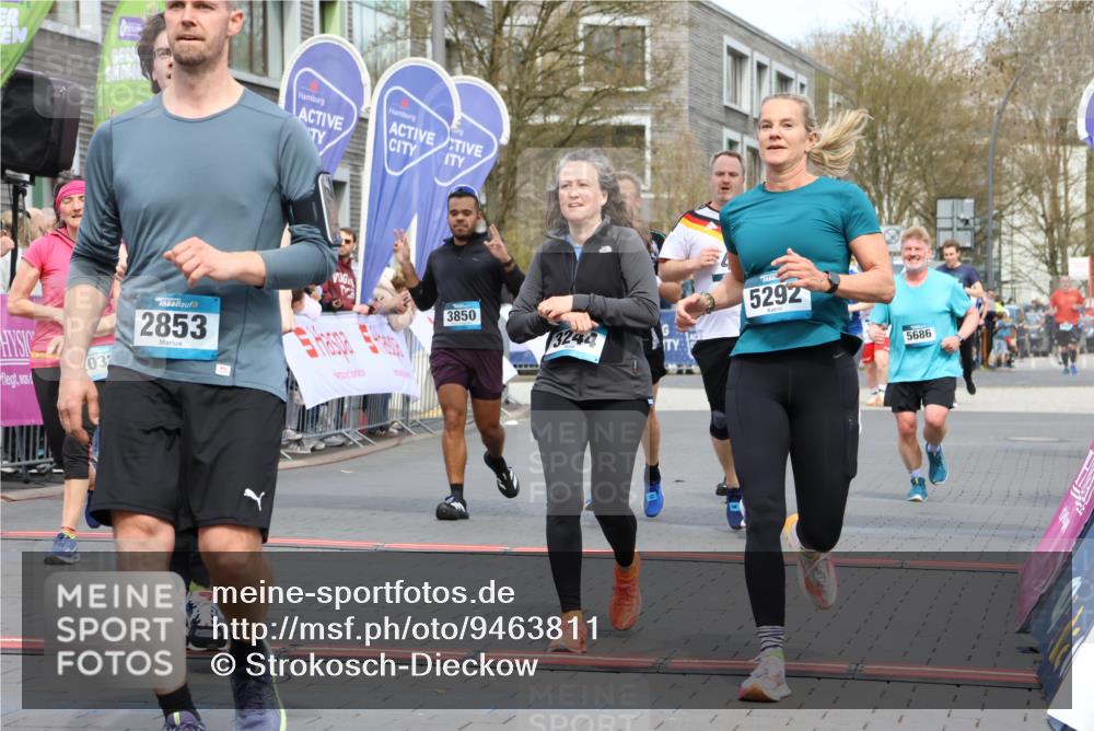 12.04.2026 - 45. Internationalen Wilhelmsburger Insellauf Strokosch-Dieckow http://msf.ph/oto/9463811 12.04.2026 13:16:17 Ziel 3250, 5008, 2853, 3280, 3244, 5292, 4861, 2032, 4731, 2884, 3850, 4053, 5686 meine-sportfotos.de