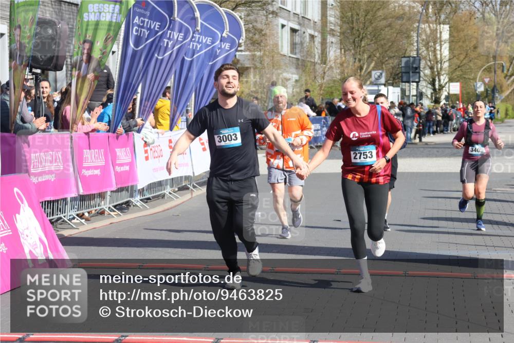 12.04.2026 - 45. Internationalen Wilhelmsburger Insellauf Strokosch-Dieckow http://msf.ph/oto/9463825 12.04.2026 11:13:05 Ziel 2739, 3003, 2753, 2272, 3718, 3405 meine-sportfotos.de