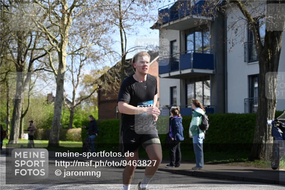 12.04.2026 - 45. Internationalen Wilhelmsburger Insellauf J. Mangold http://msf.ph/oto/9463827 12.04.2026 10:54:09 Ziel 2606, 3918, 5740, 2958, 2957, 2895, 3724, 2399, 3580, 3596, 4131, 2569, 4389, 4390, 2701, 4687, 3818, 4711 meine-sportfotos.de