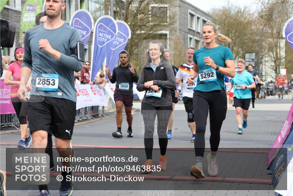 12.04.2026 - 45. Internationalen Wilhelmsburger Insellauf Strokosch-Dieckow http://msf.ph/oto/9463835 12.04.2026 13:16:17 Ziel 3250, 5008, 2853, 3280, 3244, 5292, 4861, 2032, 4731, 2884, 3850, 4053, 5686 meine-sportfotos.de