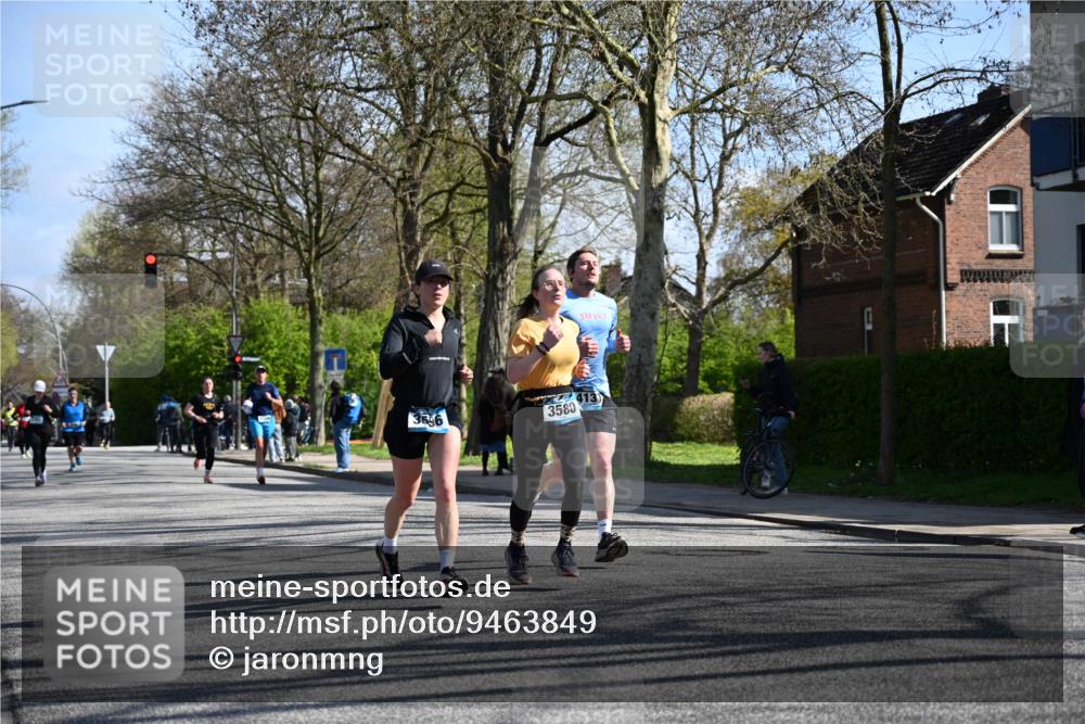 12.04.2026 - 45. Internationalen Wilhelmsburger Insellauf J. Mangold http://msf.ph/oto/9463849 12.04.2026 10:54:16 Ziel 2958, 2957, 2895, 3724, 2399, 3580, 3596, 4131, 2569, 4389, 4390, 2701, 2701, 4687, 3818, 4711, 2088, 5660, 5317 meine-sportfotos.de