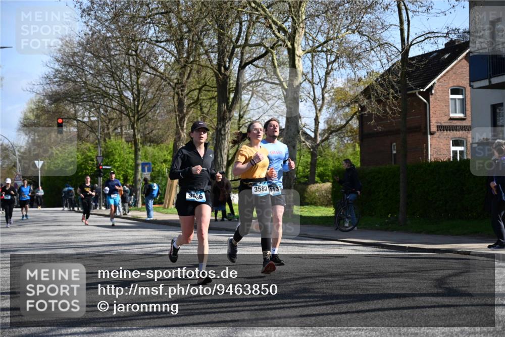 12.04.2026 - 45. Internationalen Wilhelmsburger Insellauf J. Mangold http://msf.ph/oto/9463850 12.04.2026 10:54:16 Ziel 2958, 2957, 2895, 3724, 2399, 3580, 3596, 4131, 2569, 4389, 4390, 2701, 2701, 4687, 3818, 4711, 2088, 5660, 5317 meine-sportfotos.de