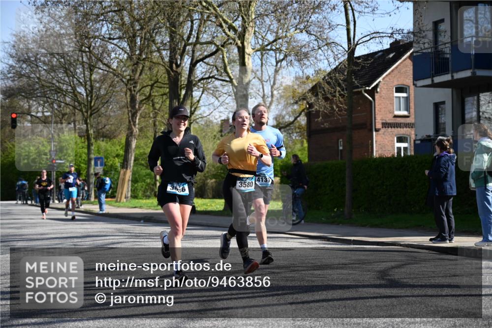 12.04.2026 - 45. Internationalen Wilhelmsburger Insellauf J. Mangold http://msf.ph/oto/9463856 12.04.2026 10:54:16 Ziel 2958, 2957, 2895, 3724, 2399, 3580, 3596, 4131, 2569, 4389, 4390, 2701, 2701, 4687, 3818, 4711, 2088, 5660, 5317 meine-sportfotos.de