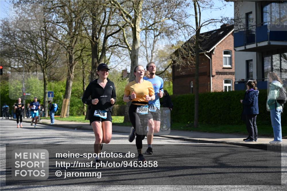 12.04.2026 - 45. Internationalen Wilhelmsburger Insellauf J. Mangold http://msf.ph/oto/9463858 12.04.2026 10:54:17 Ziel 3724, 2399, 3580, 3596, 4131, 2569, 4389, 4390, 2701, 4687, 3818, 4711, 2088, 5660, 5317 meine-sportfotos.de