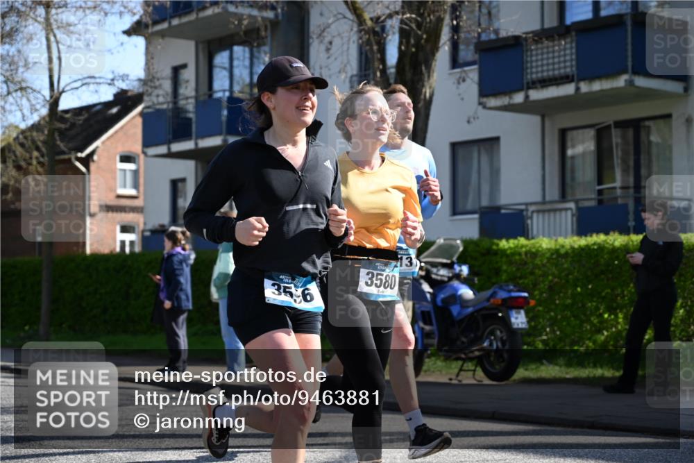 12.04.2026 - 45. Internationalen Wilhelmsburger Insellauf J. Mangold http://msf.ph/oto/9463881 12.04.2026 10:54:18 Ziel 3724, 2399, 3580, 3596, 4131, 2569, 4389, 4390, 2701, 4687, 3818, 3818, 4711, 2088, 5660, 5317 meine-sportfotos.de