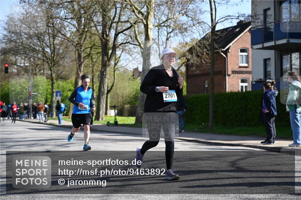 12.04.2026 - 45. Internationalen Wilhelmsburger Insellauf J. Mangold http://msf.ph/oto/9463892 12.04.2026 10:54:25 Ziel 3580, 3596, 4131, 2569, 4389, 4390, 2701, 4687, 3818, 4711, 2088, 5660, 5317, 2821, 2855, 4585, 2324 meine-sportfotos.de