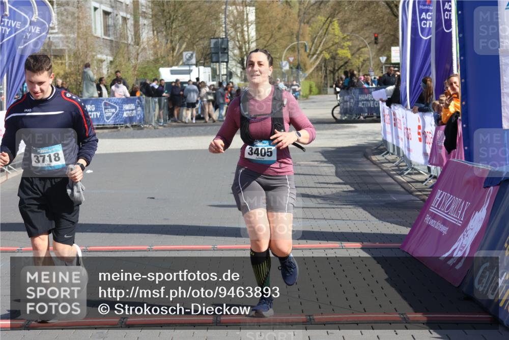 12.04.2026 - 45. Internationalen Wilhelmsburger Insellauf Strokosch-Dieckow http://msf.ph/oto/9463893 12.04.2026 11:13:09 Ziel 3003, 2753, 2272, 3718, 3405 meine-sportfotos.de