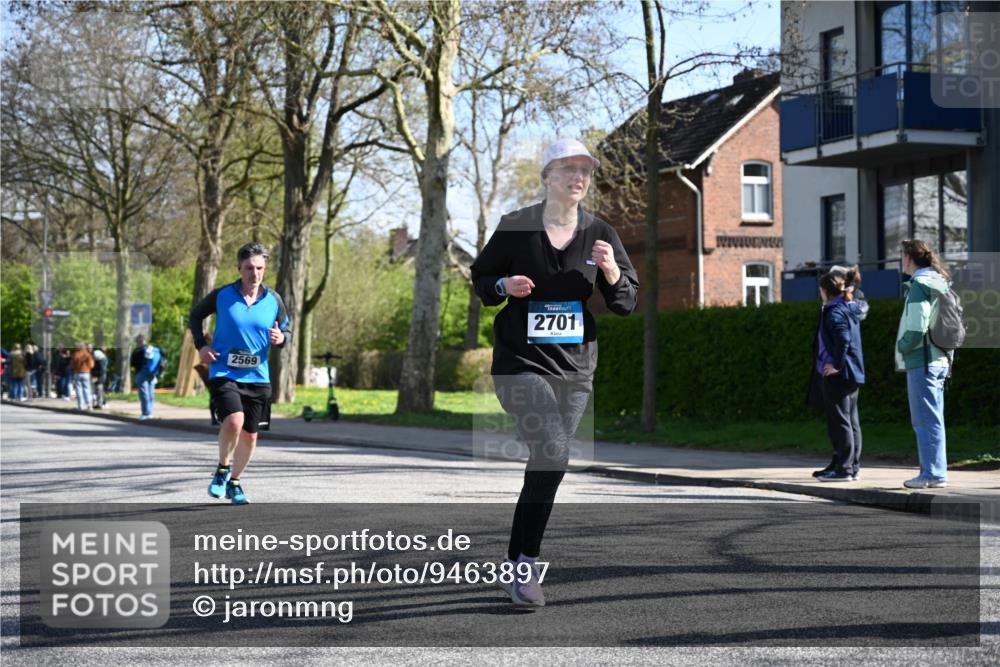 12.04.2026 - 45. Internationalen Wilhelmsburger Insellauf J. Mangold http://msf.ph/oto/9463897 12.04.2026 10:54:25 Ziel 3580, 3596, 4131, 2569, 4389, 4390, 2701, 4687, 3818, 4711, 2088, 5660, 5317, 2821, 2855, 4585, 2324 meine-sportfotos.de