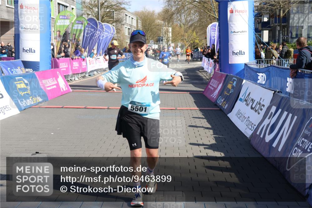 12.04.2026 - 45. Internationalen Wilhelmsburger Insellauf Strokosch-Dieckow http://msf.ph/oto/9463899 12.04.2026 10:54:20 Ziel 2368, 5347, 3399 meine-sportfotos.de