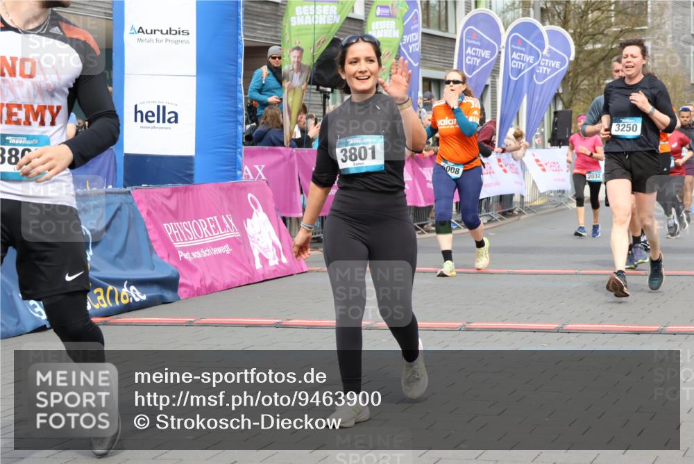 12.04.2026 - 45. Internationalen Wilhelmsburger Insellauf Strokosch-Dieckow http://msf.ph/oto/9463900 12.04.2026 13:16:14 Ziel 3803, 3801, 3250, 5008, 2853, 3280, 3244, 5292, 4861, 2032, 4731, 2884, 3850 meine-sportfotos.de