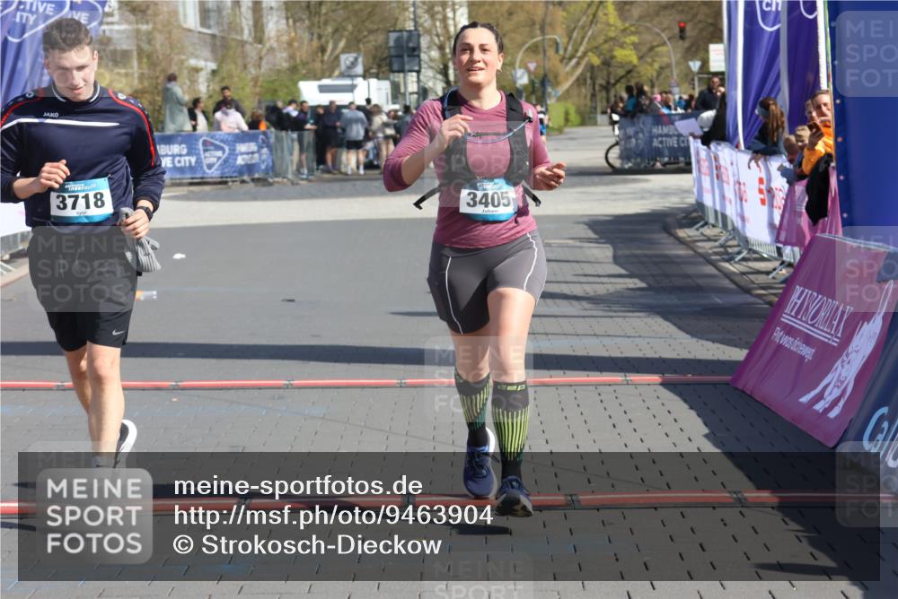 12.04.2026 - 45. Internationalen Wilhelmsburger Insellauf Strokosch-Dieckow http://msf.ph/oto/9463904 12.04.2026 11:13:10 Ziel 3003, 2753, 2272, 3718, 3405 meine-sportfotos.de