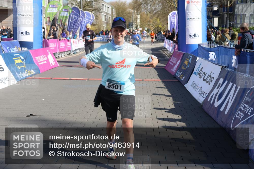 12.04.2026 - 45. Internationalen Wilhelmsburger Insellauf Strokosch-Dieckow http://msf.ph/oto/9463914 12.04.2026 10:54:20 Ziel 2368, 5347, 3399 meine-sportfotos.de