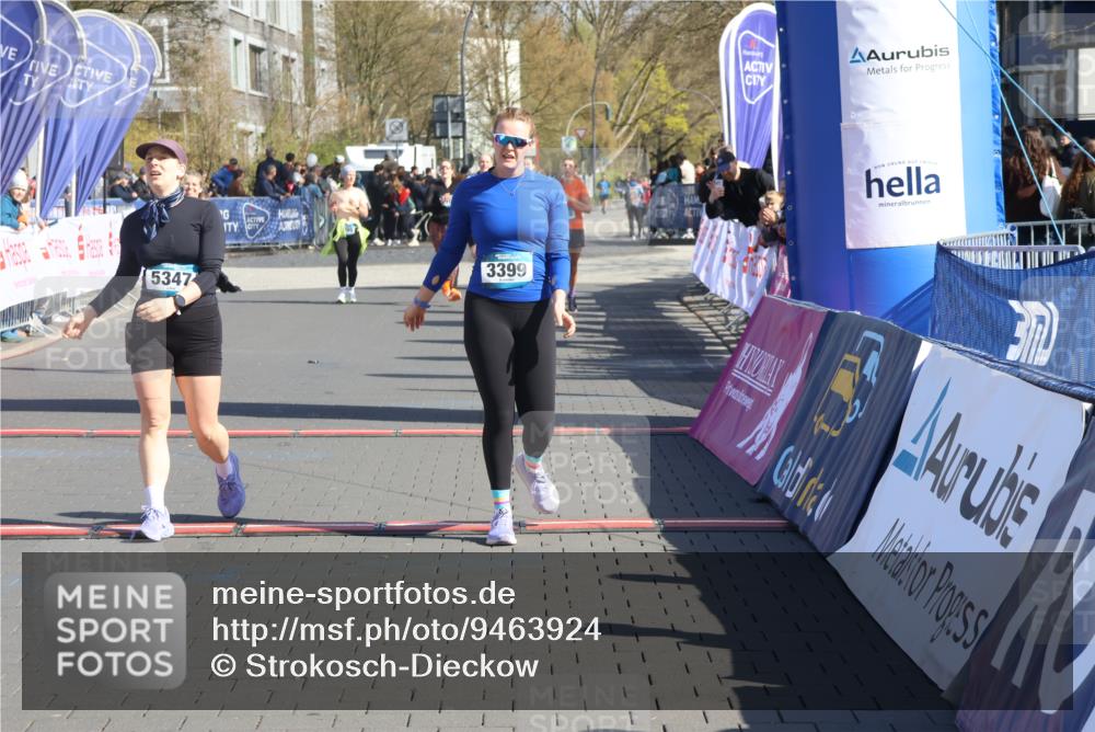 12.04.2026 - 45. Internationalen Wilhelmsburger Insellauf Strokosch-Dieckow http://msf.ph/oto/9463924 12.04.2026 10:54:23 Ziel 2368, 5347, 3399, 2606 meine-sportfotos.de