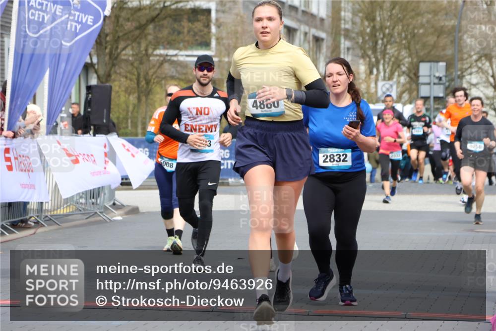 12.04.2026 - 45. Internationalen Wilhelmsburger Insellauf Strokosch-Dieckow http://msf.ph/oto/9463926 12.04.2026 13:16:08 Ziel 5675, 4616, 4880, 2832, 3803, 3801 meine-sportfotos.de