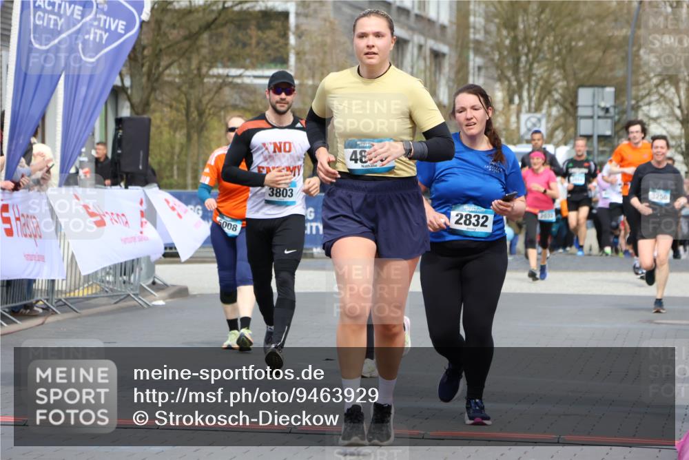 12.04.2026 - 45. Internationalen Wilhelmsburger Insellauf Strokosch-Dieckow http://msf.ph/oto/9463929 12.04.2026 13:16:08 Ziel 5675, 4616, 4880, 2832, 3803, 3801 meine-sportfotos.de