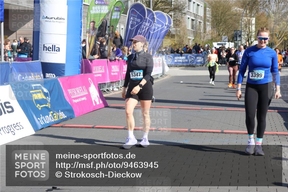 12.04.2026 - 45. Internationalen Wilhelmsburger Insellauf Strokosch-Dieckow http://msf.ph/oto/9463945 12.04.2026 10:54:25 Ziel 2368, 5347, 3399, 2606 meine-sportfotos.de