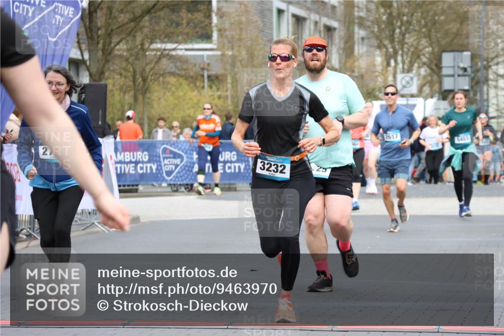 12.04.2026 - 45. Internationalen Wilhelmsburger Insellauf Strokosch-Dieckow http://msf.ph/oto/9463970 12.04.2026 13:15:54 Ziel 4366, 4227, 3232, 2774, 5725 meine-sportfotos.de